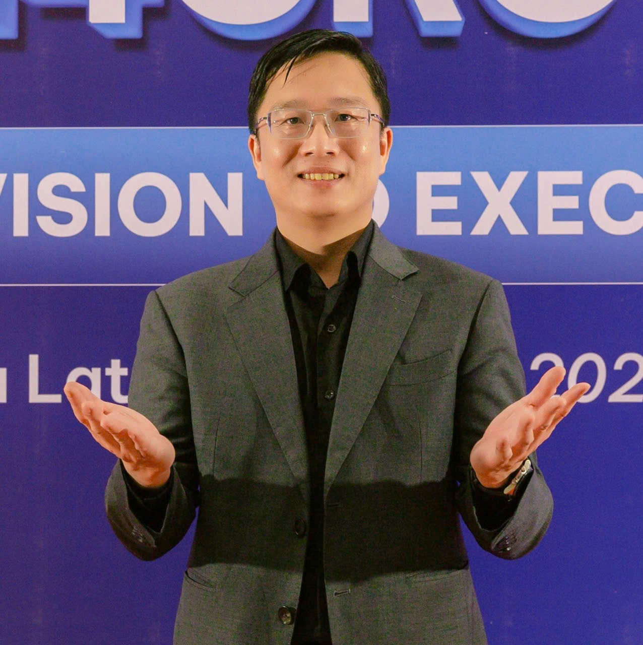 Chân dung Ethan Lộc